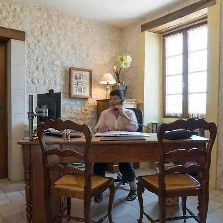 Ogle Relais De Preuiluil Hotel